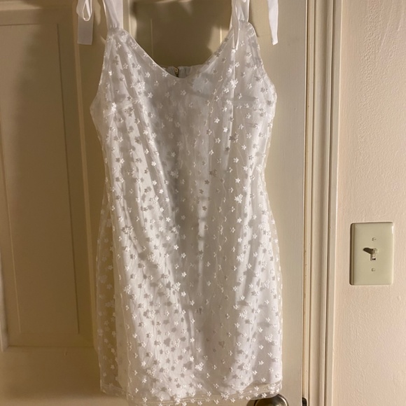 Francesca’s White Valery Dress - Picture 3 of 5